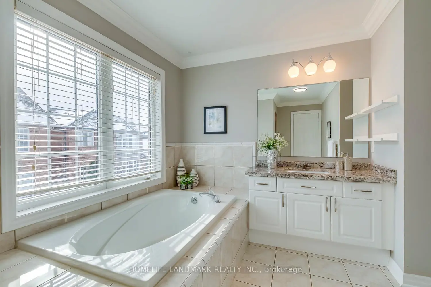 Additional image 13 of 2196 Highcliffe Way