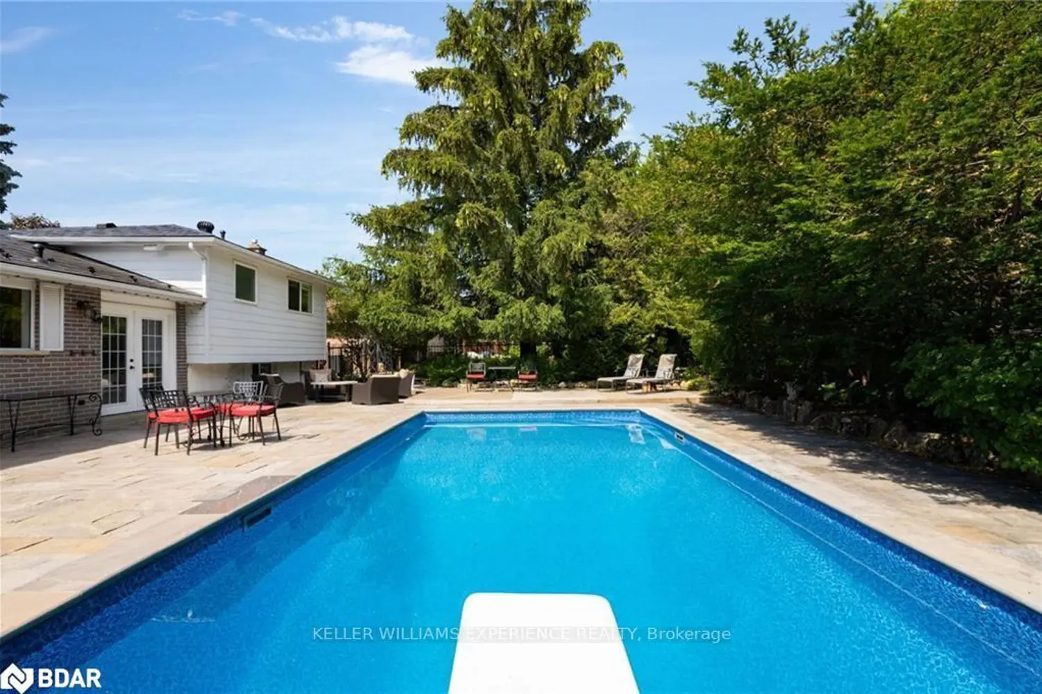 Additional image 16 of 28 Larry Street