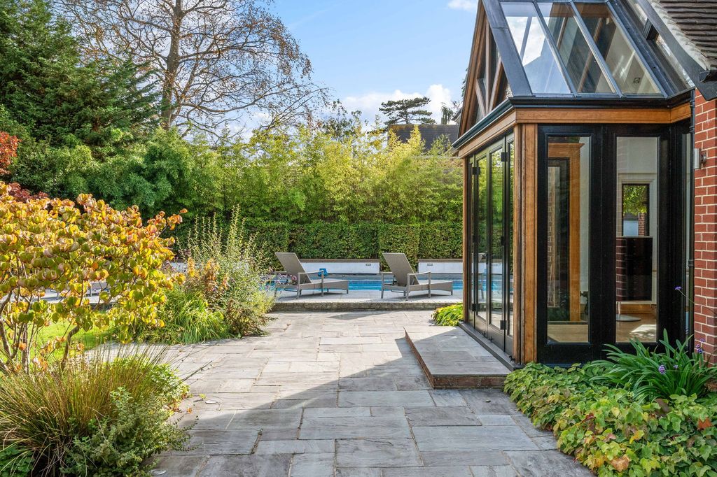 Additional image 82 of 6 bed detached house for saleRoundwood Avenue, Hutton Mount, Brentwood CM13