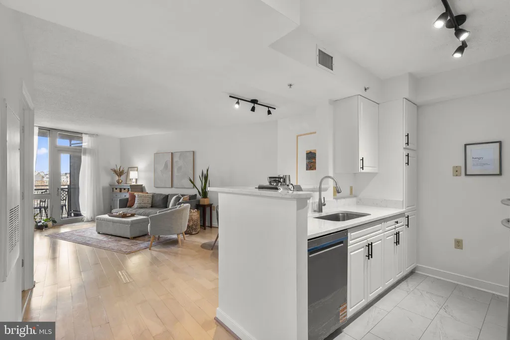 Additional image 14 of 555 Massachusetts Avenue NW Unit 616, Washington, DC 20001