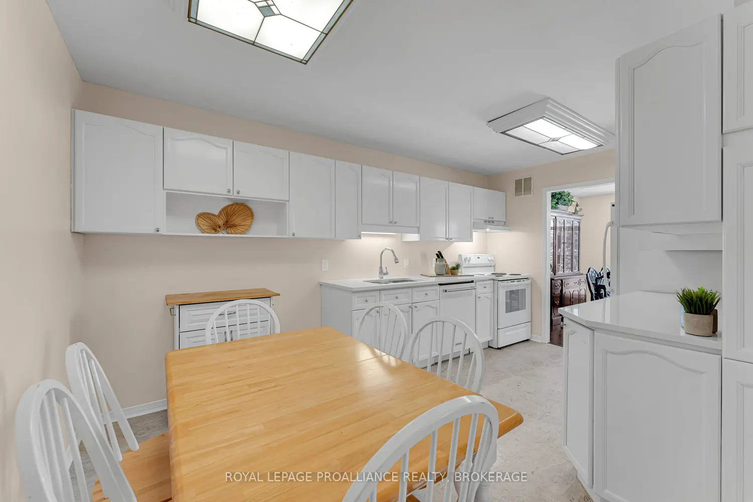 Additional image 4 of 660 Roosevelt Drive