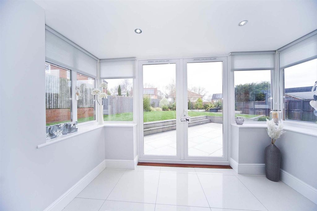 Additional image 10 of 6 bed detached house for saleKingfisher Close, Hartlepool TS26