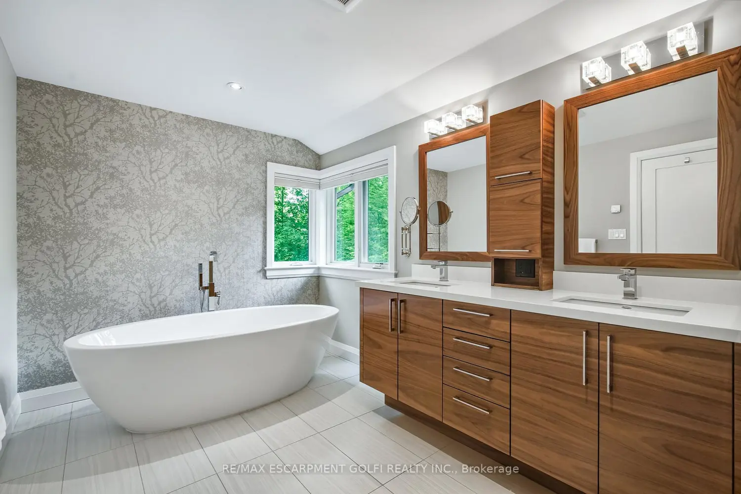 Additional image 11 of 61 Oak Knoll Drive