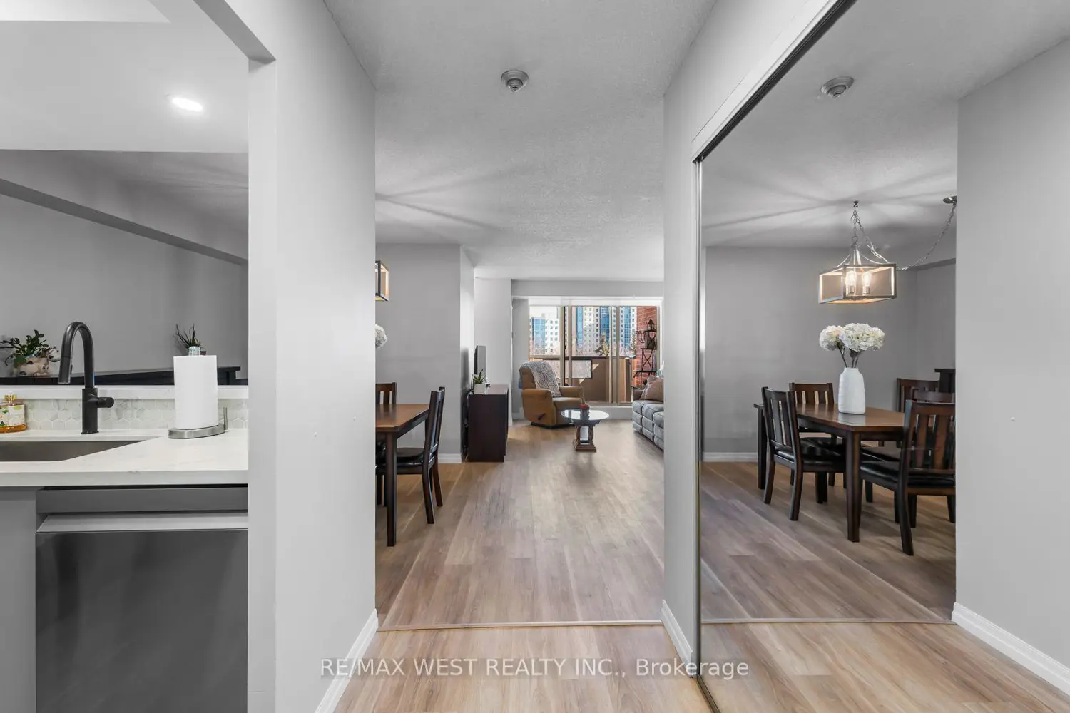 100 Observatory Lane 502 photo 4