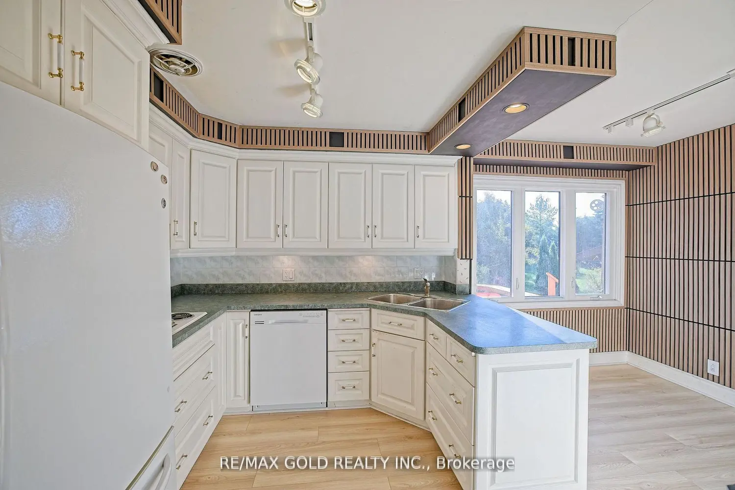 Additional image 18 of 32 Oriole Avenue