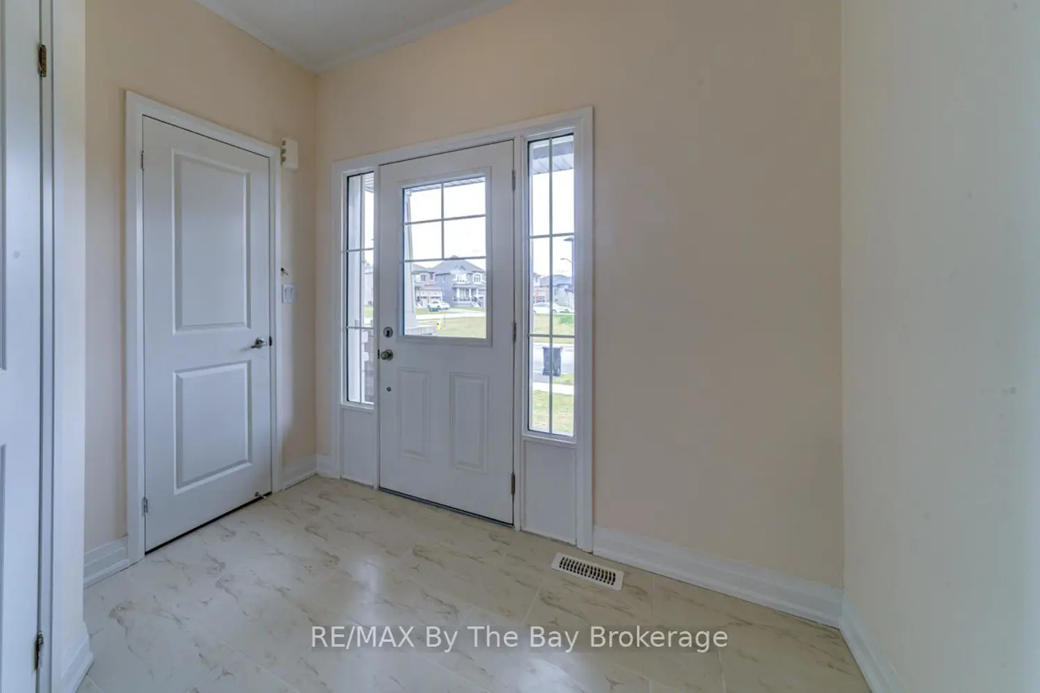 Additional image 2 of 194 Rosanne Circle