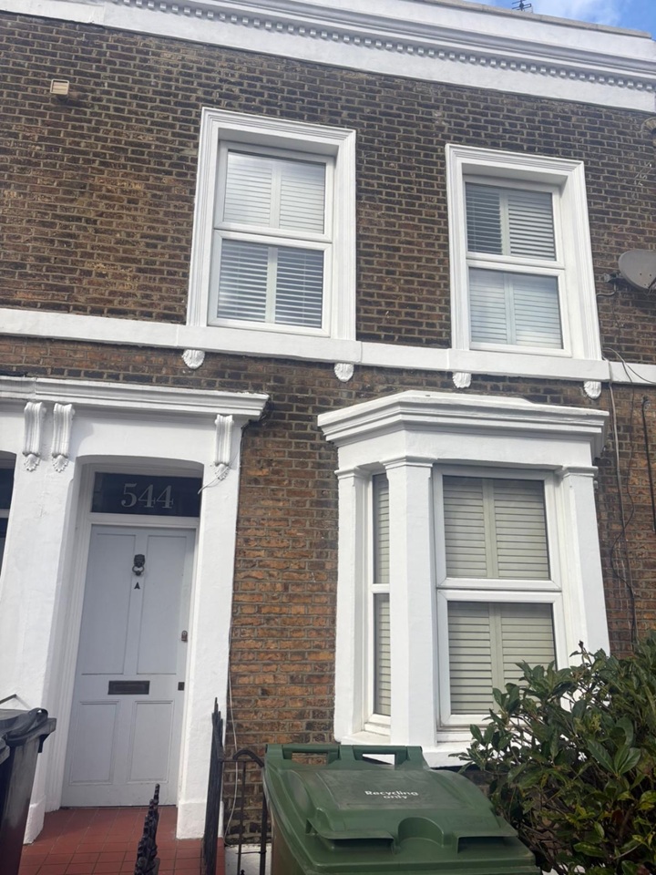 2 Bed Maisonette, Wandsworth Road, SW8, N1 7GU