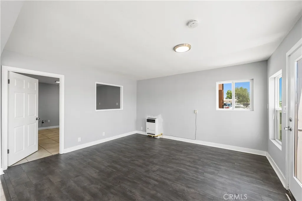 Additional image 5 of 44441 Sierra Highway, Lancaster, CA 93534