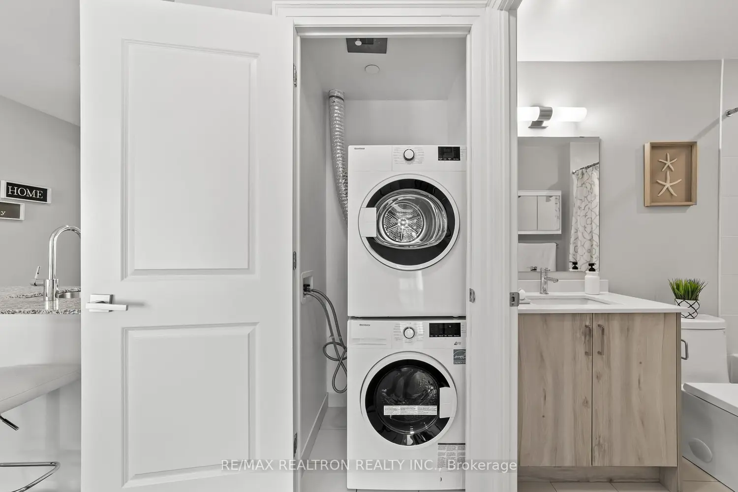 Additional image 11 of 10 Gatineau Drive 1001