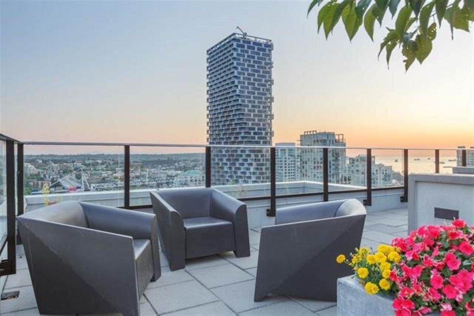 1101-1325 Rolston Street, Vancouver, BC, V6B 0M2
