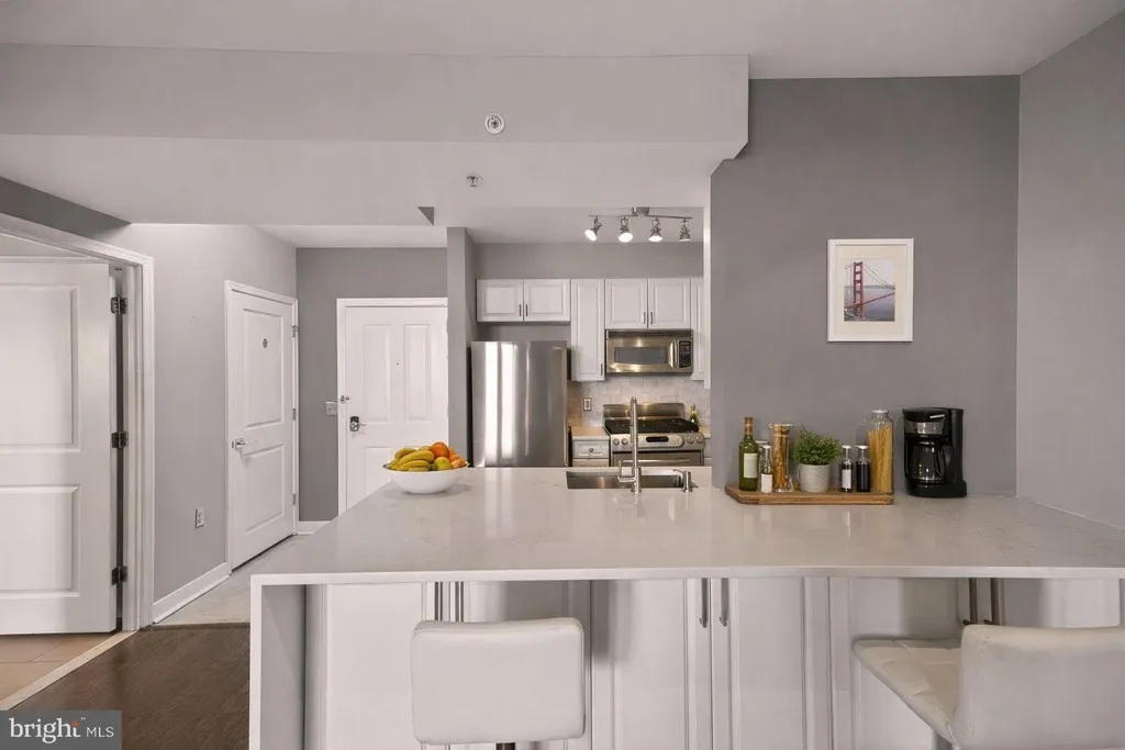 Additional image 2 of 555 Massachusetts Avenue NW Unit 1319, Washington, DC 20001