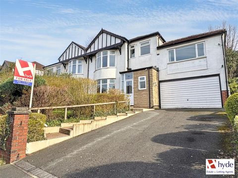 Woodhill Drive, Prestwich, Manchester. M25