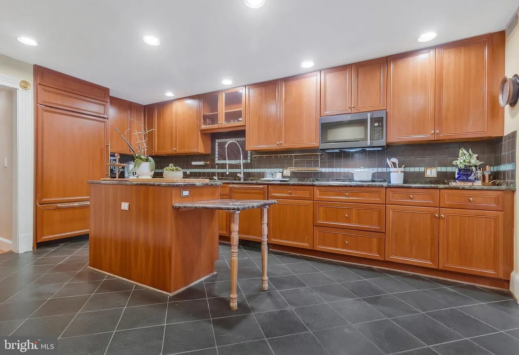 Additional image 15 of 3230 Volta Place NW, Washington, DC 20007