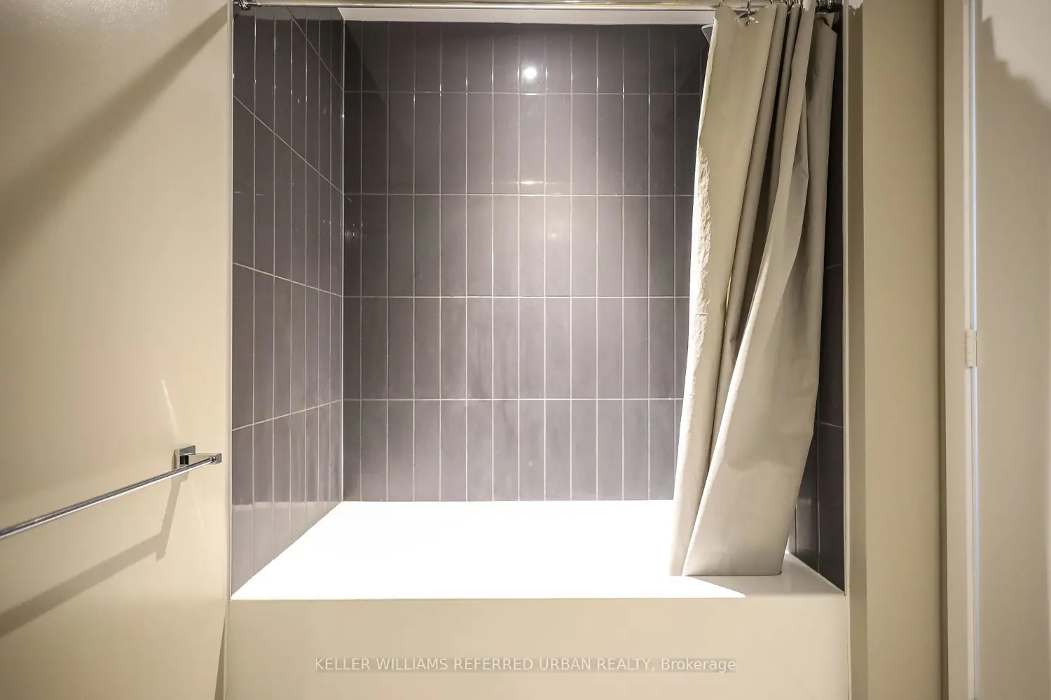 Additional image 16 of 3883 Quartz Road 4311