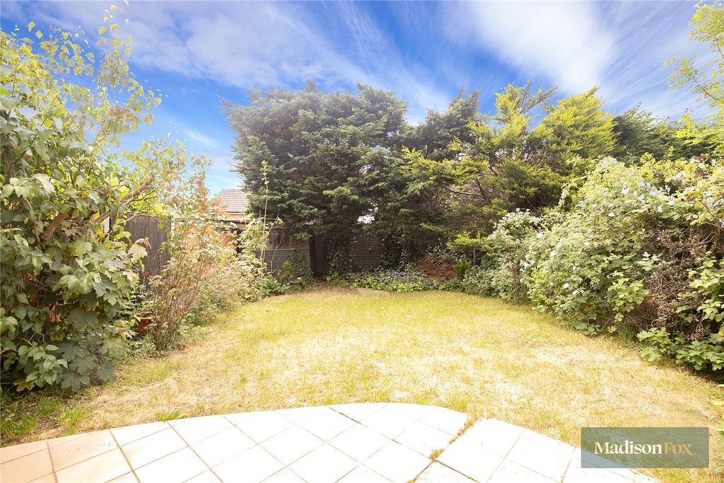 Additional image 22 of 3 bed detached house for saleAlderton Rise, Loughton, Essex IG10