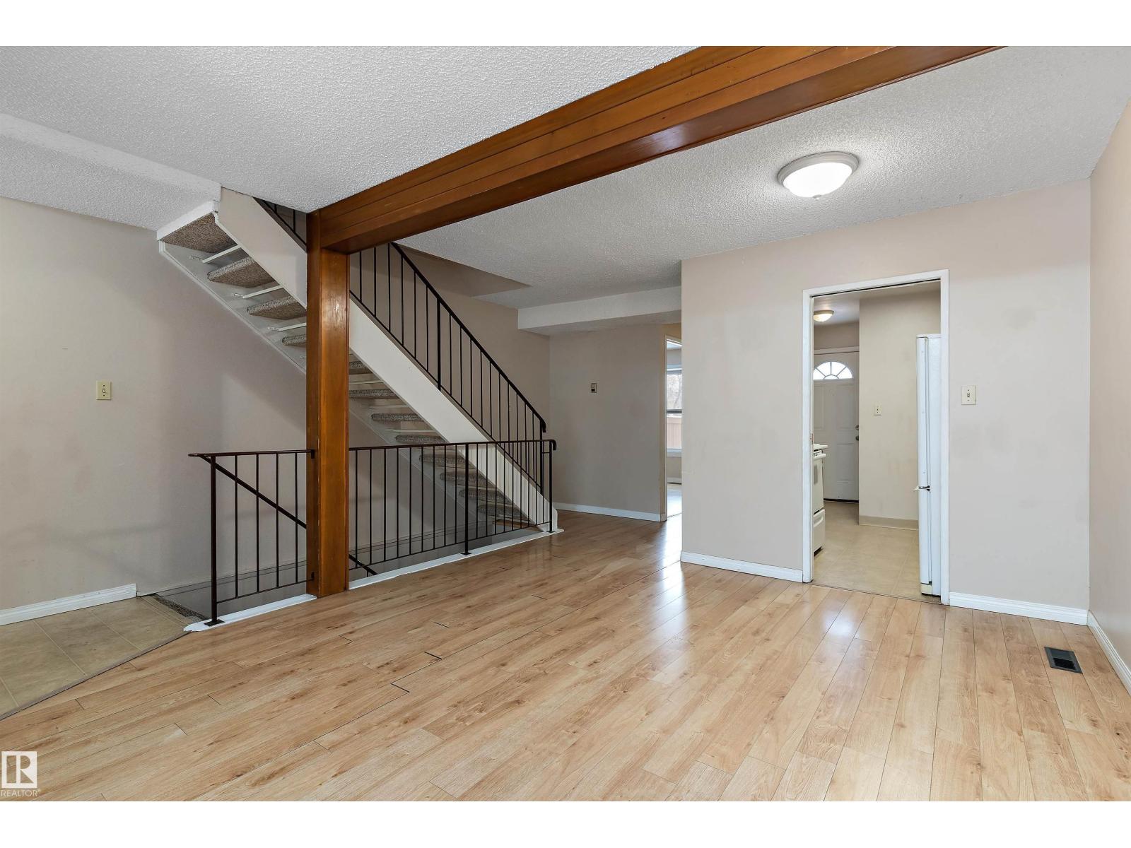 Additional image 2 of 10405 24 Avenue NW, Edmonton, AB, T6J4S2