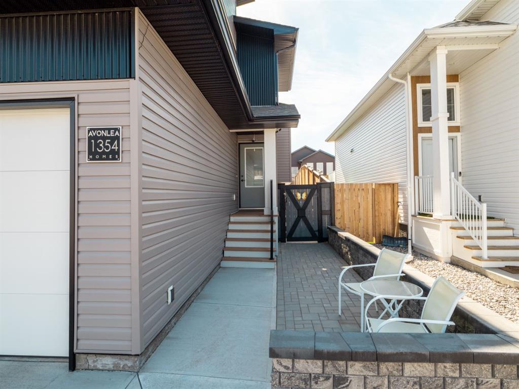 Additional image 4 of 1354 Pacific Circle W, Lethbridge, AB, T1J 5V3