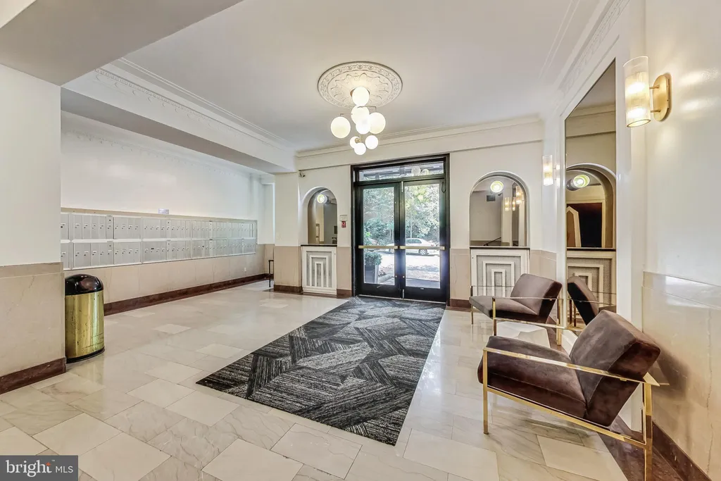 Additional image 5 of 1010 25th Street NW Unit 101, Washington, DC 20037