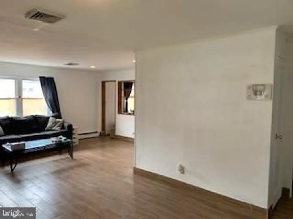 Additional image 8 of 323 Martin Dr, New Castle, DE 19720