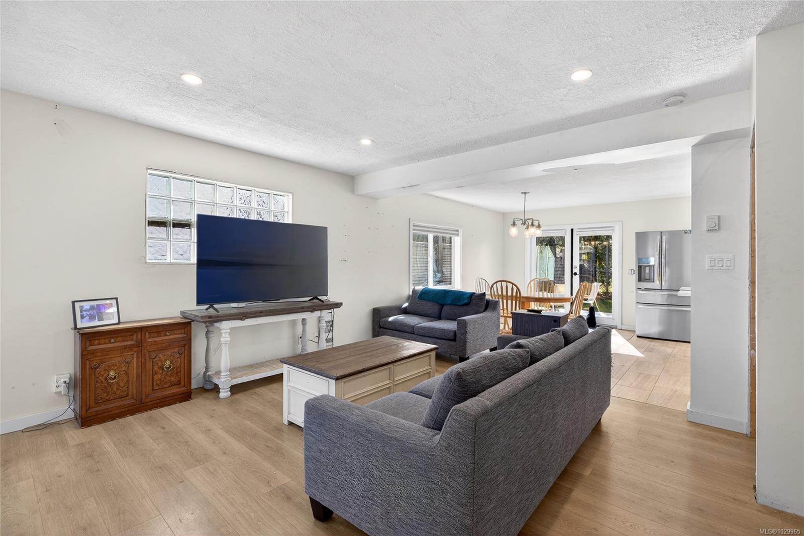 Additional image 3 of A-2259 Urquhart Avenue, Courtenay, BC, V9N 7S6