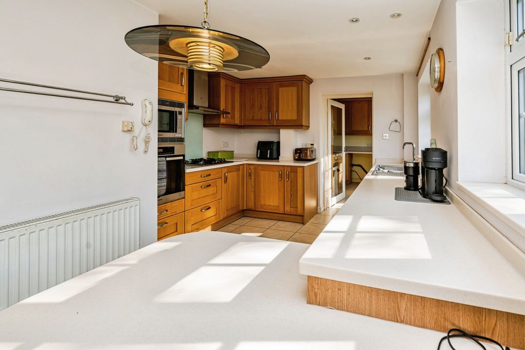 Additional image 7 of 4 bed detached house for saleCavendish Close, Aylesbury HP22