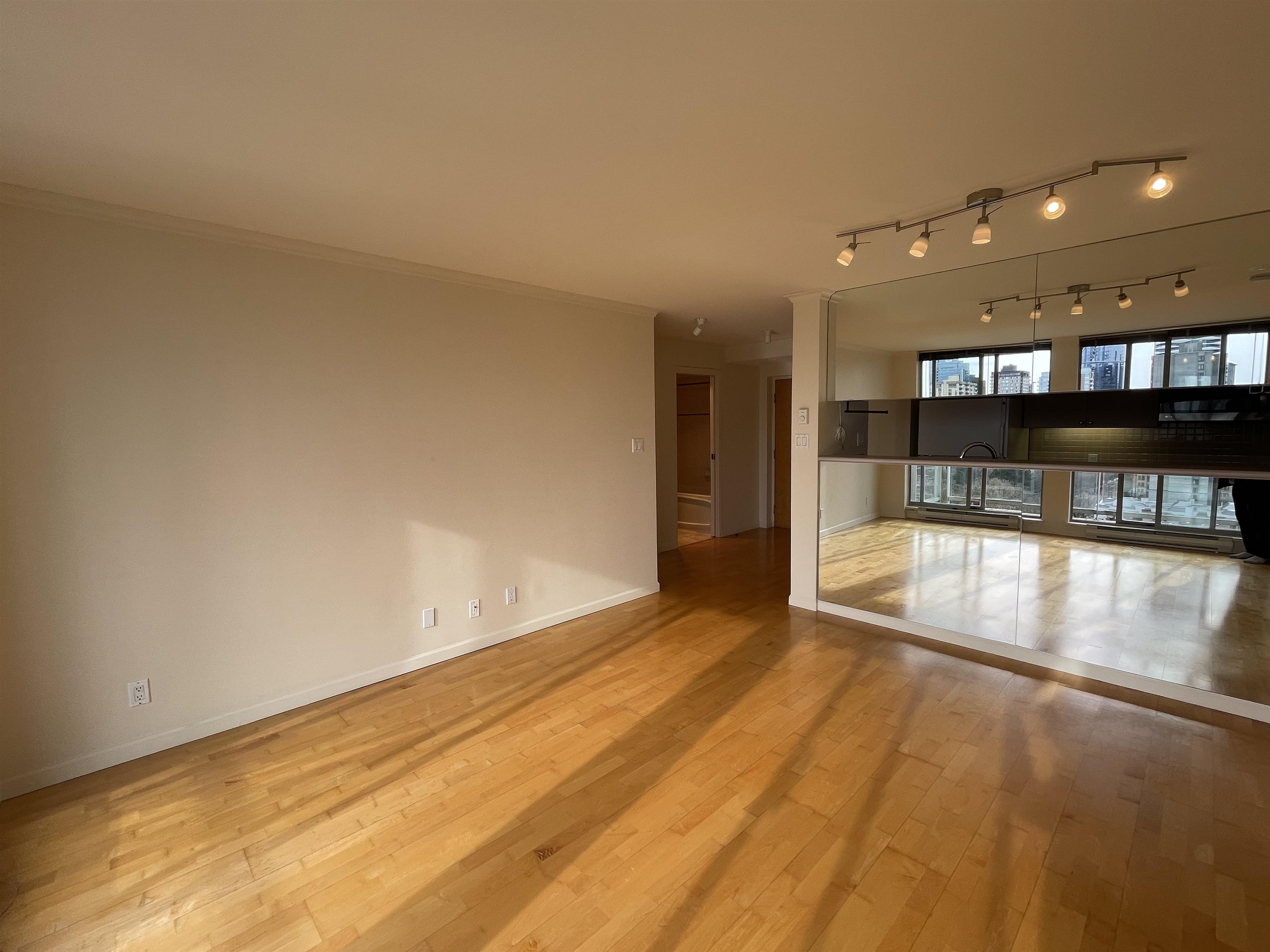 Additional image 3 of 1604-1277 Nelson Street, Vancouver, BC, V6E 4M8