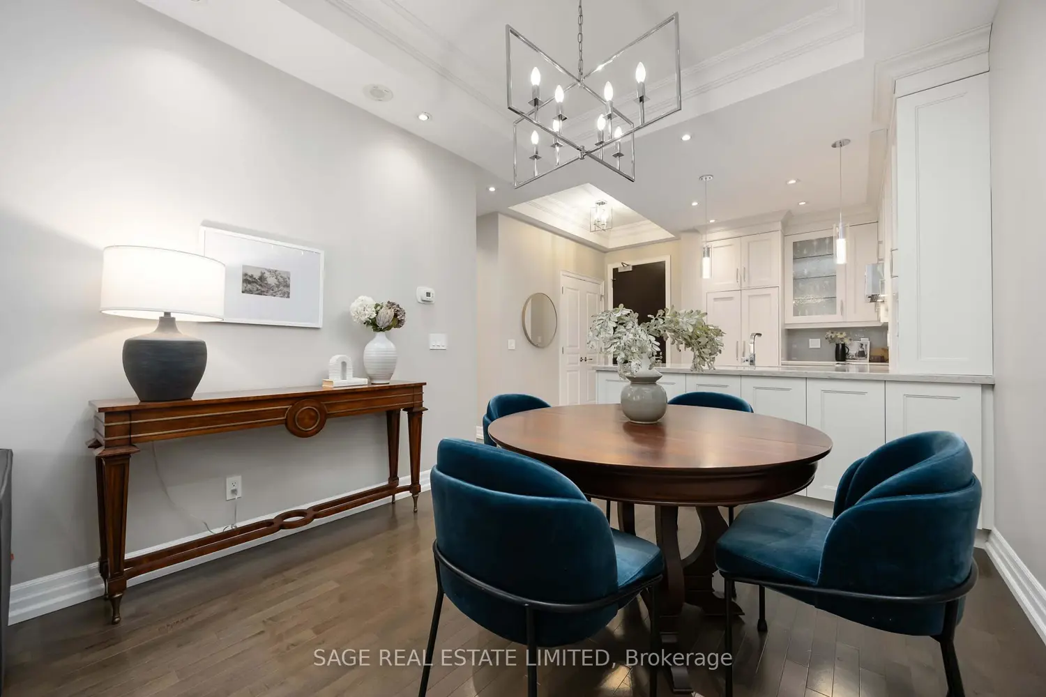 Additional image 9 of 20 Burkebrook Place 212