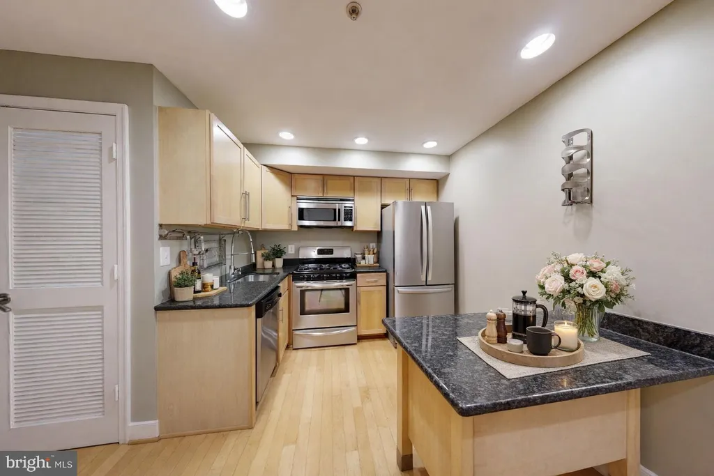 Additional image 6 of 6 Rhode Island Avenue NW Unit 2, Washington, DC 20001