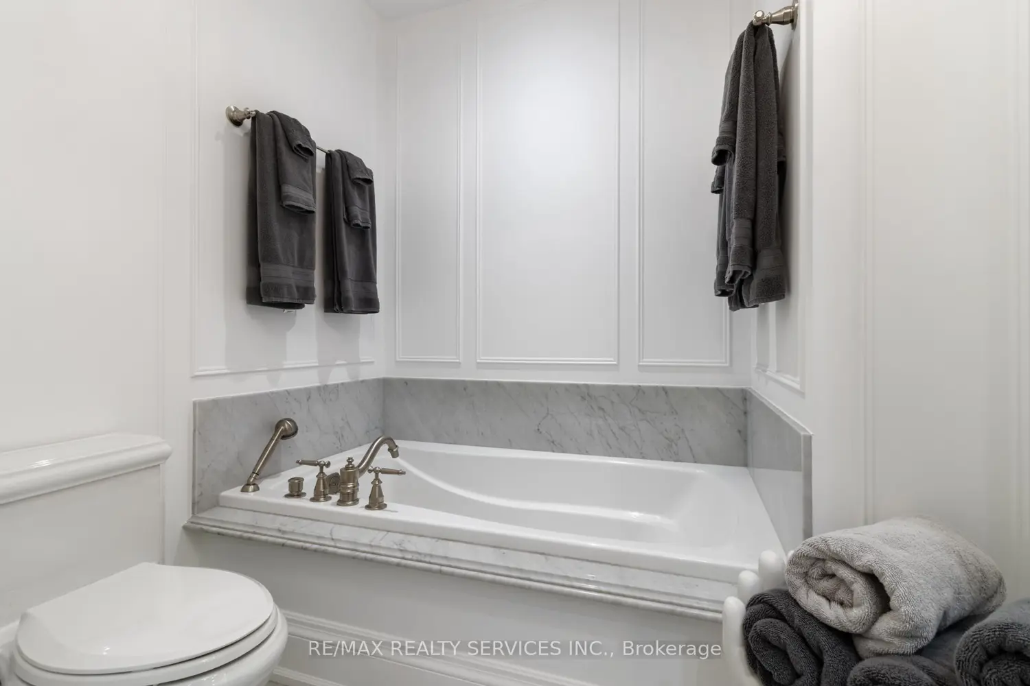 Additional image 8 of 111 Forsythe Street 1003