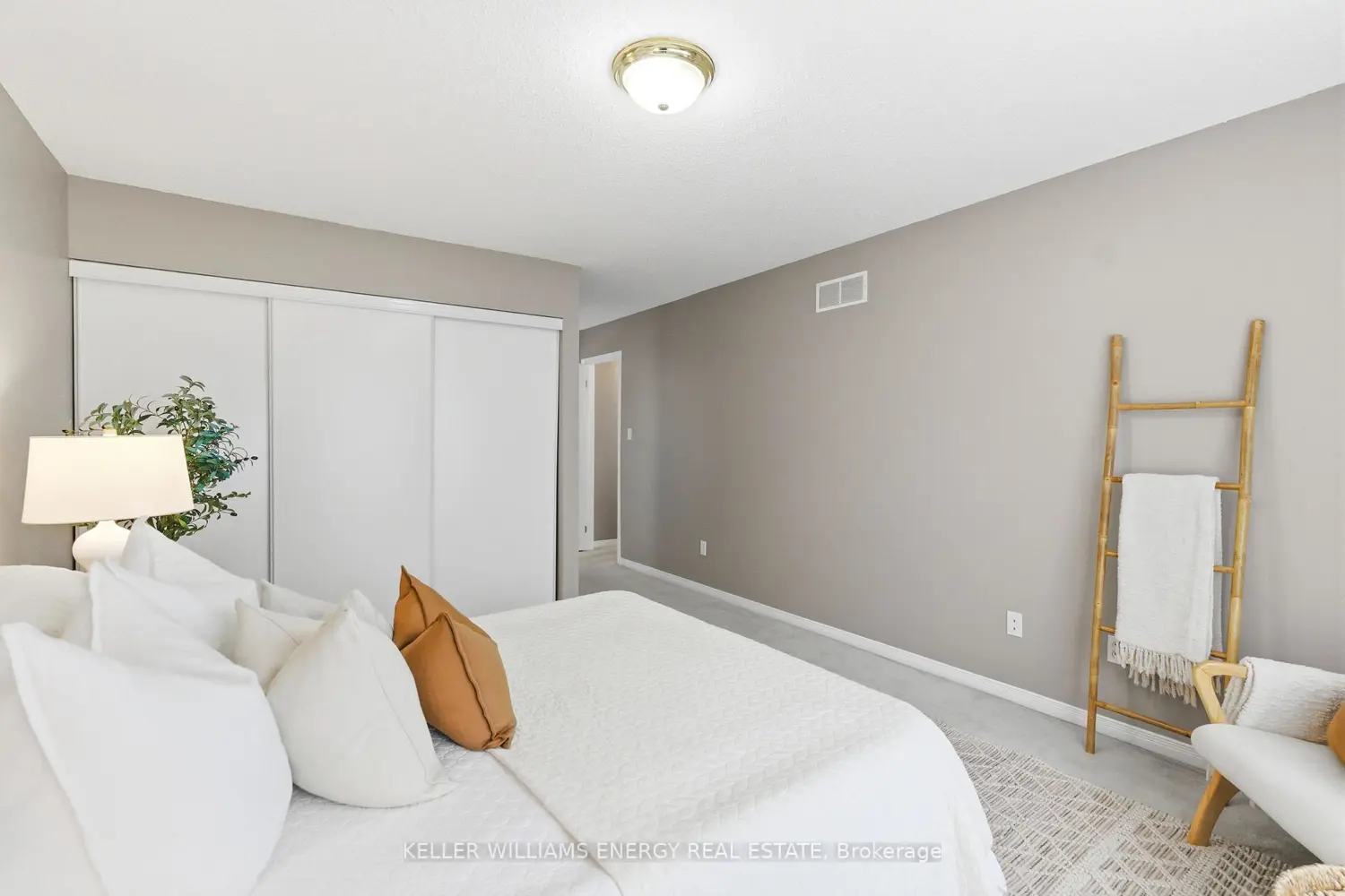 Additional image 11 of 21 Heritage Lane