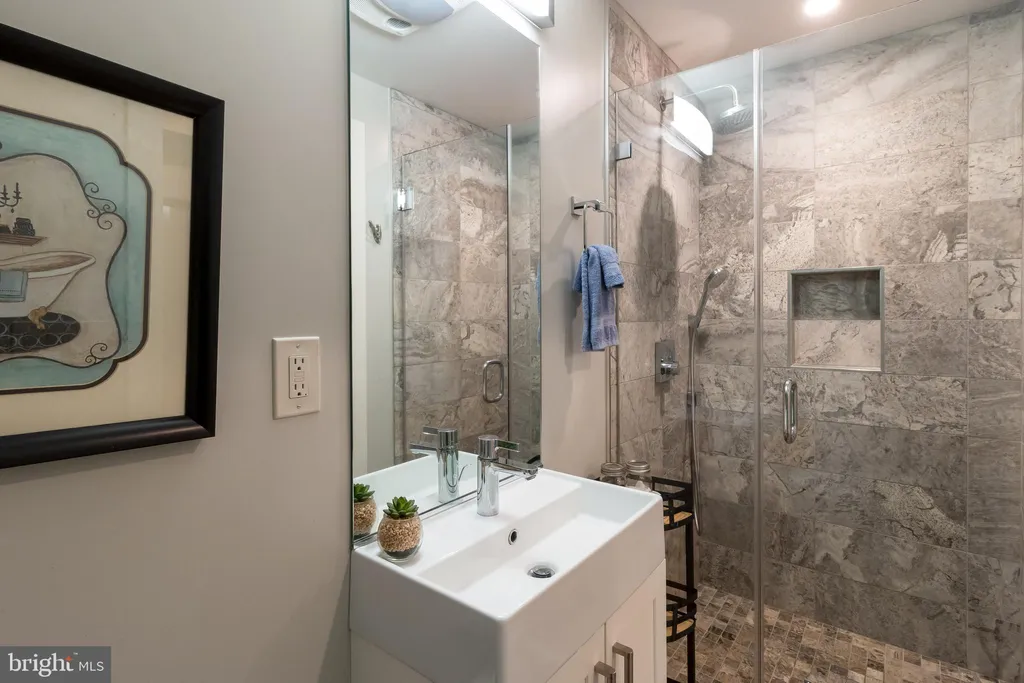 Additional image 12 of 4514 15th Street NW Unit B, Washington, DC 20011