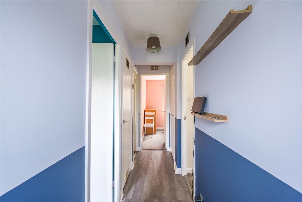 2 bed flat for saleCherrytree Place, Strathaven ML10 photo 5