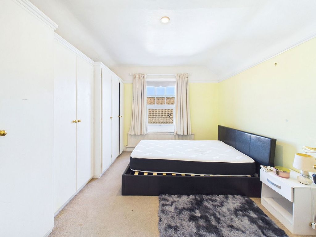 Additional image 16 of 3 bed flat for saleWhite House Court, Hawthorne Drive LE5