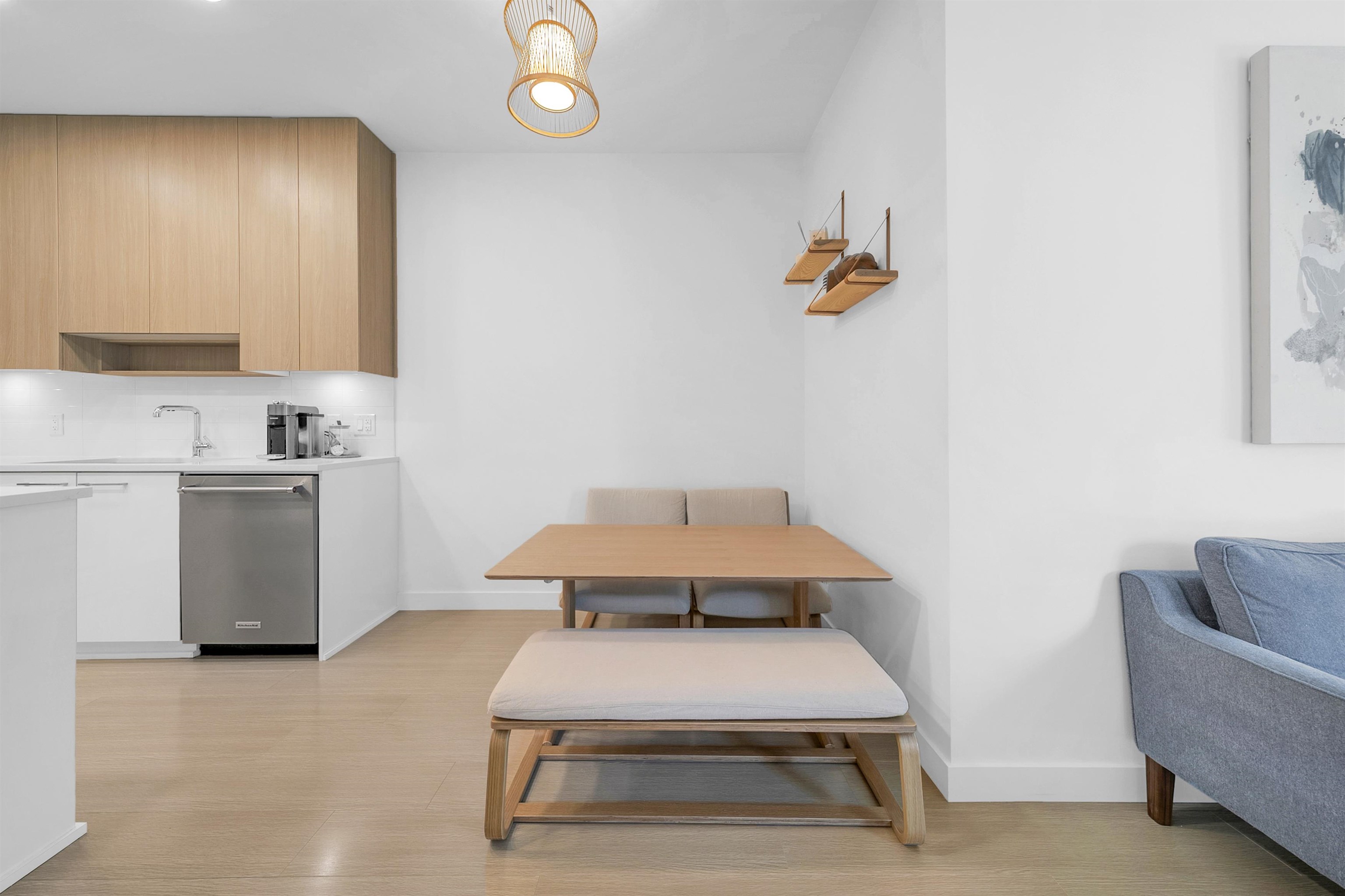 Additional image 6 of 210-5460 Broadway , Burnaby, BC, V5B 0B4