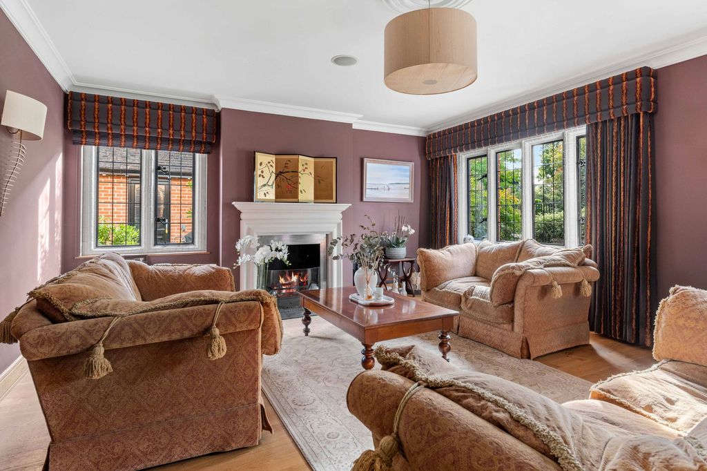Additional image 28 of 6 bed detached house for saleRoundwood Avenue, Hutton Mount, Brentwood CM13