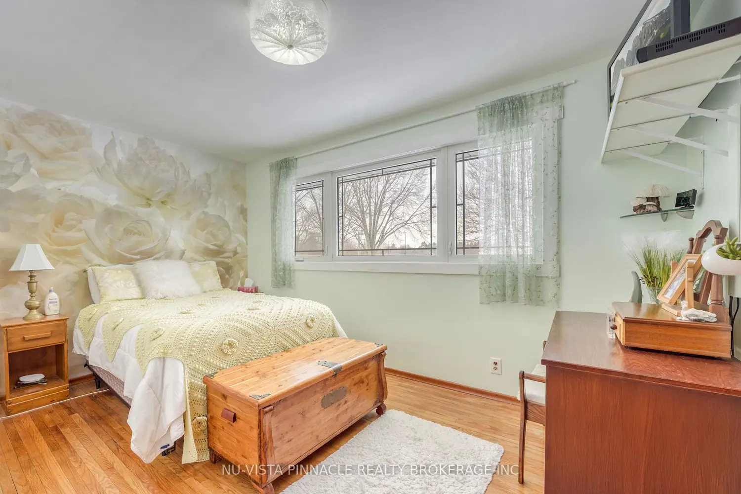 Additional image 9 of 3567 Egremont Road