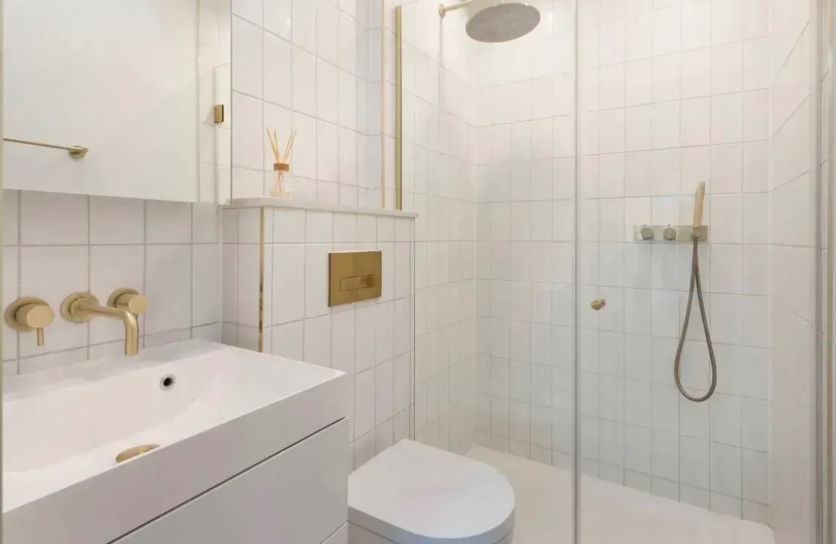 Additional image 11 of 3 Bed Flat, Windmill St, W1T, N1 7GU