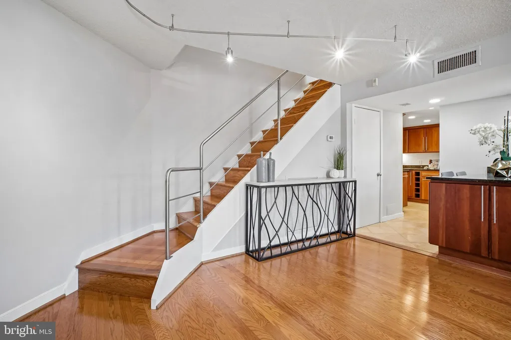 Additional image 6 of 1099 22nd Street NW Unit 410, Washington, DC 20037