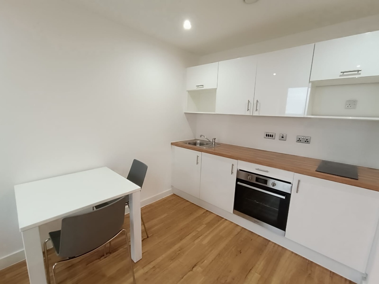 Additional image 7 of Studio Flat, Michigan Point Tower B, M50, N1 7GU