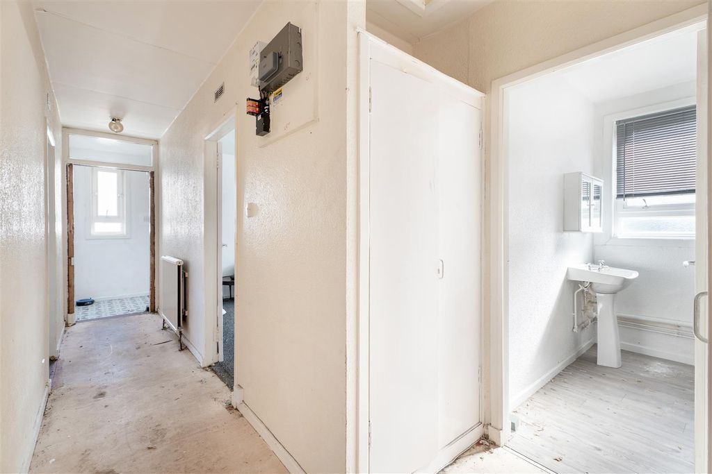 Additional image 8 of 3 bed flat for saleSpalehall Drive, Motherwell ML1