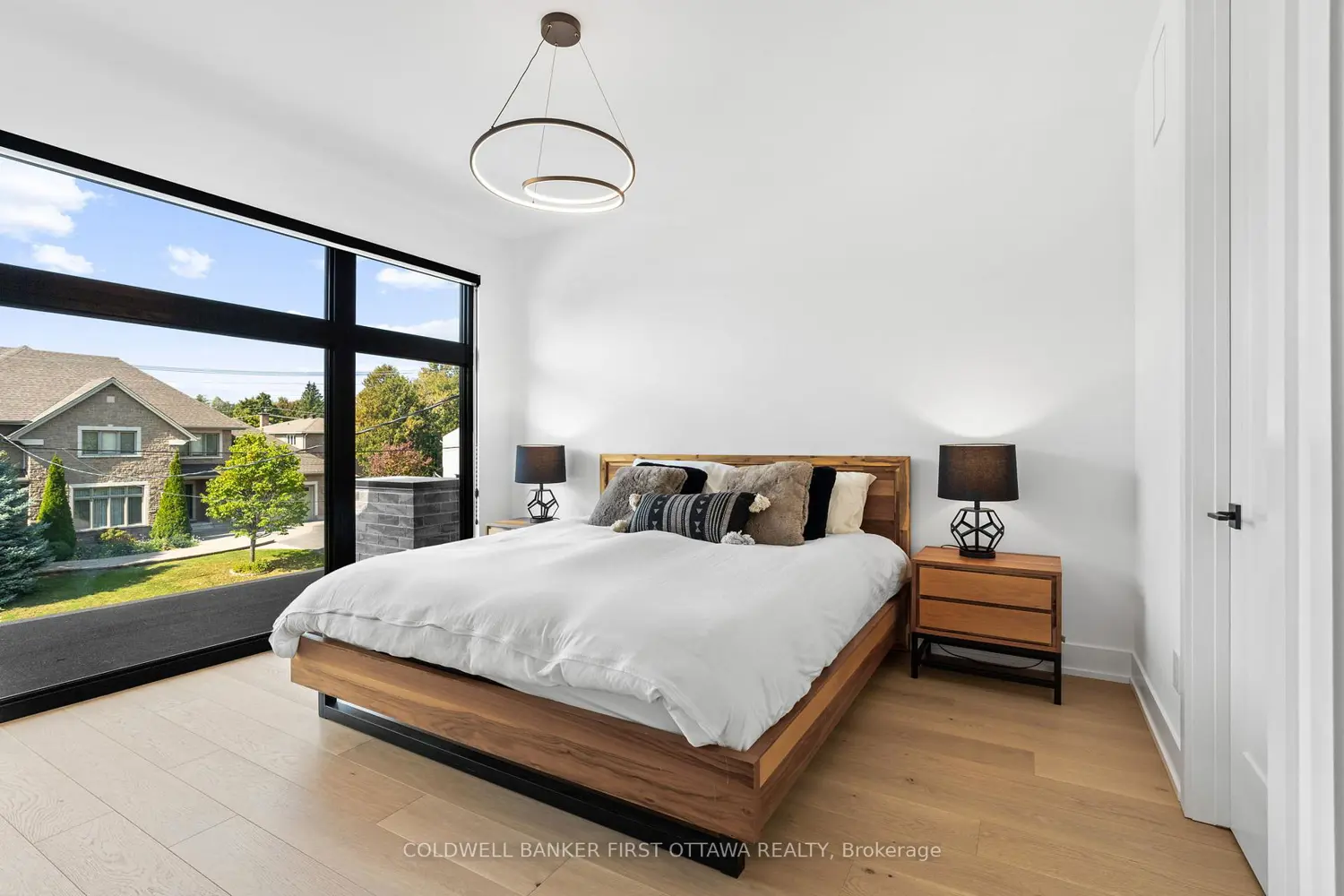 Additional image 12 of 1124 Normandy Crescent