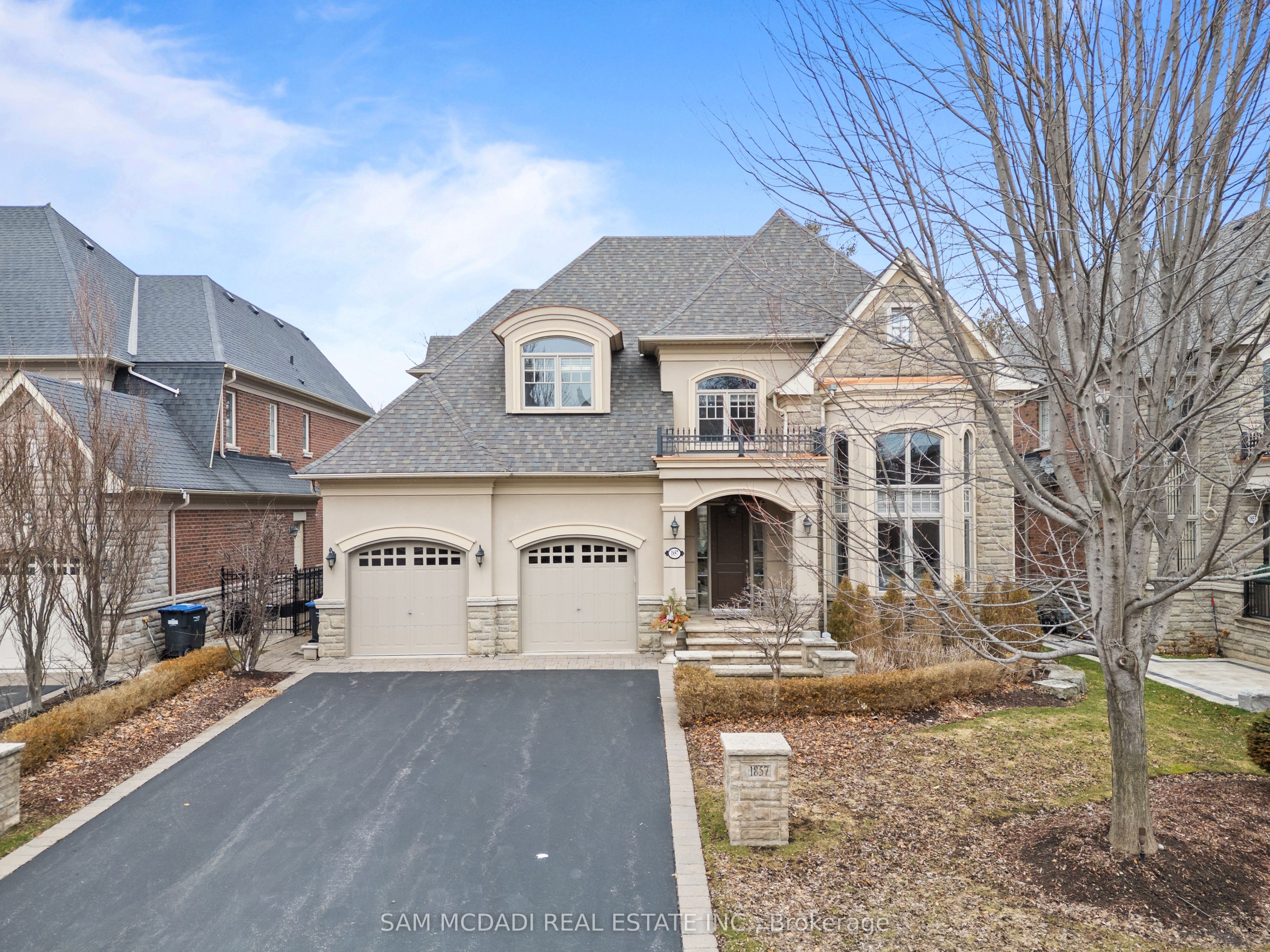 1857 Ivygate Court, Mississauga, ON, L5L 0A8