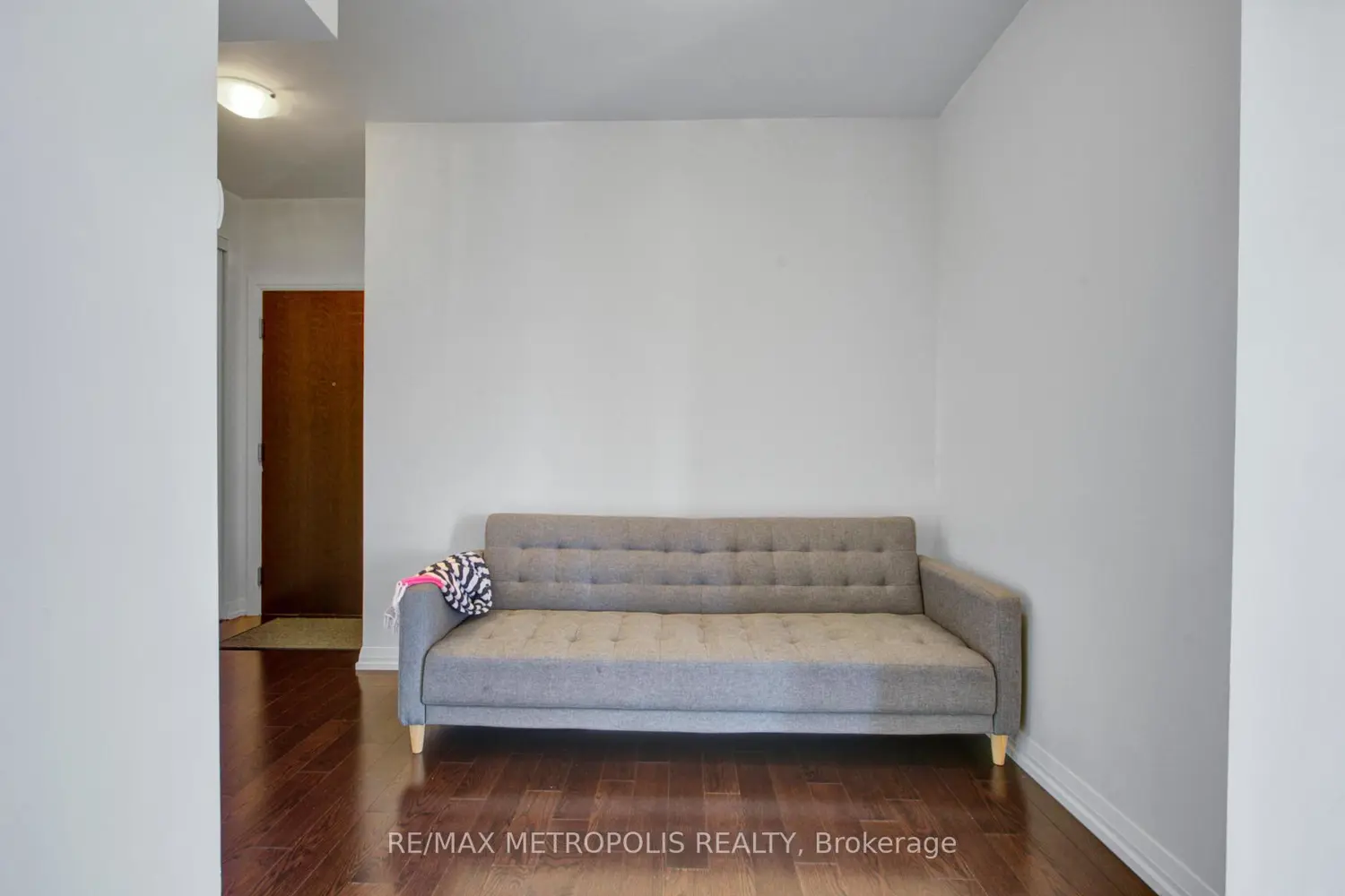 Additional image 13 of 460 Adelaide Street 2015