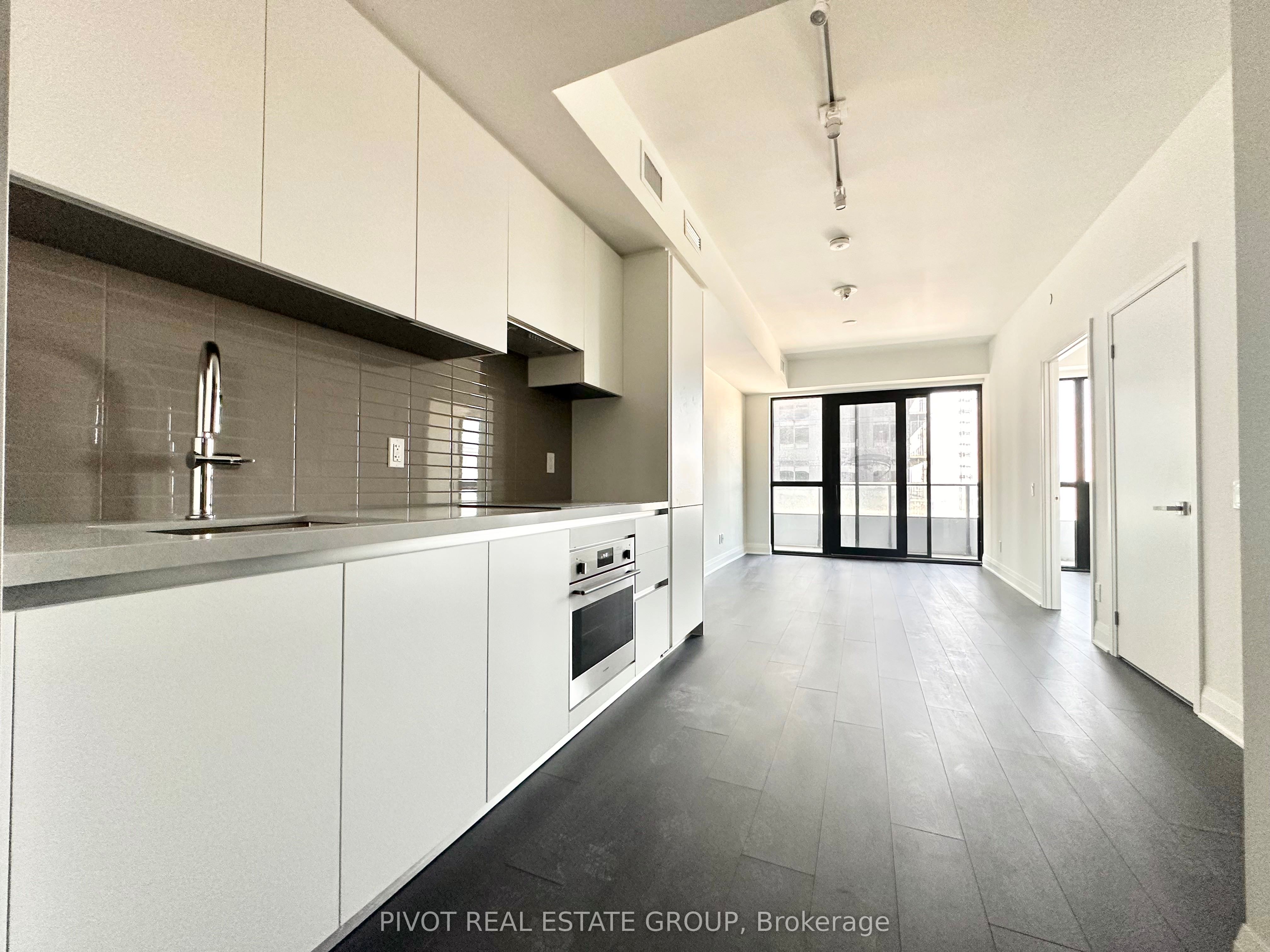 2409-2 Erskine Road, Mississauga, ON, L5B 0S1