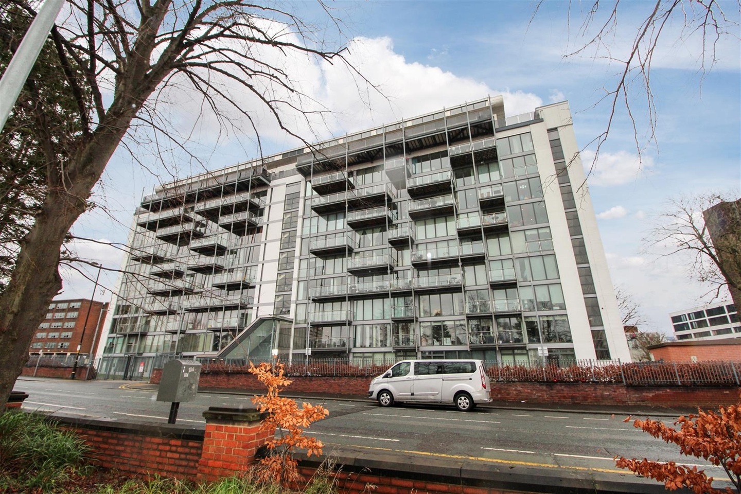 2 Bed Penthouse, Warwick Road, M16, N1 7GU