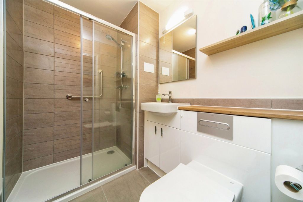 Additional image 15 of 2 bed flat for saleHooton Road, Willaston, Neston, Cheshire CH64