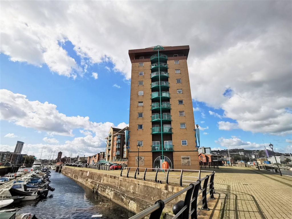 2 bed flat for salePocketts Wharf, Marina, Swansea SA1
