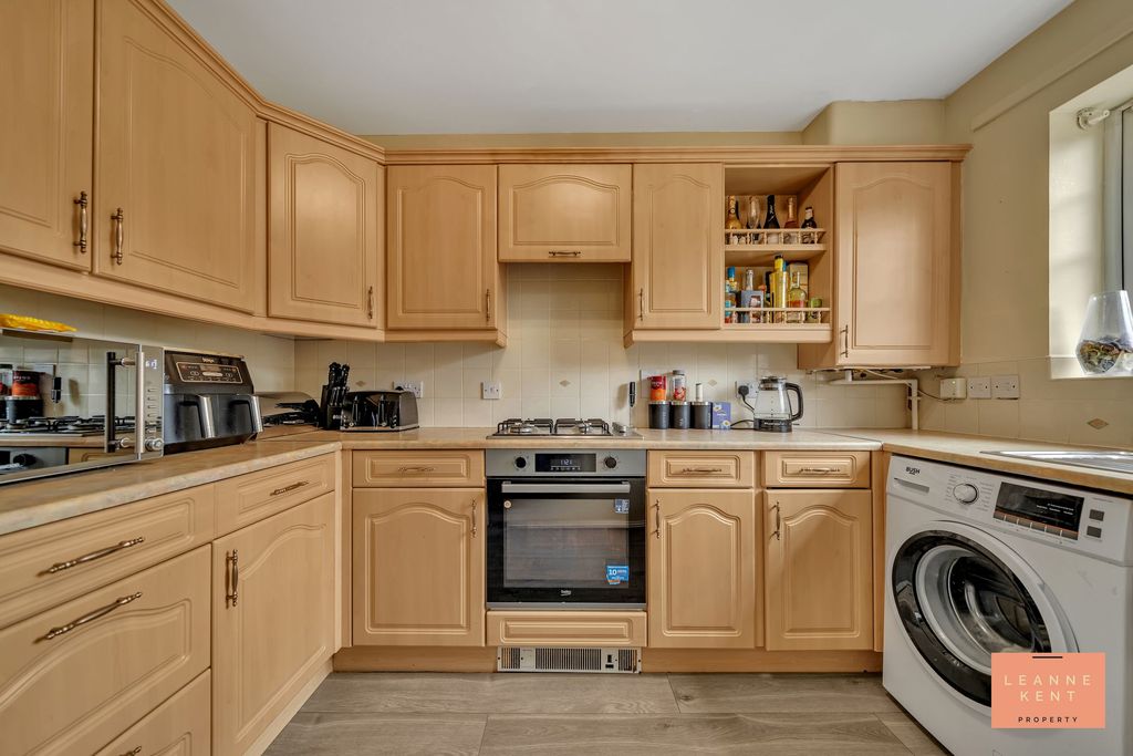 Additional image 11 of 3 bed semi-detached house for saleStryd Hywel Harris, Ystrad Mynach CF82