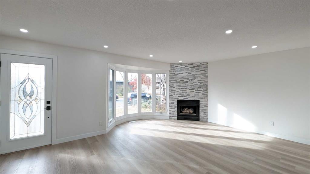 Additional image 3 of 4 Harvey Place SW, Calgary, AB, T2V 3A5