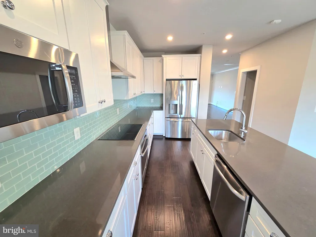 Additional image 14 of 820 Fern Place NW Unit 19-C, Washington, DC 20012